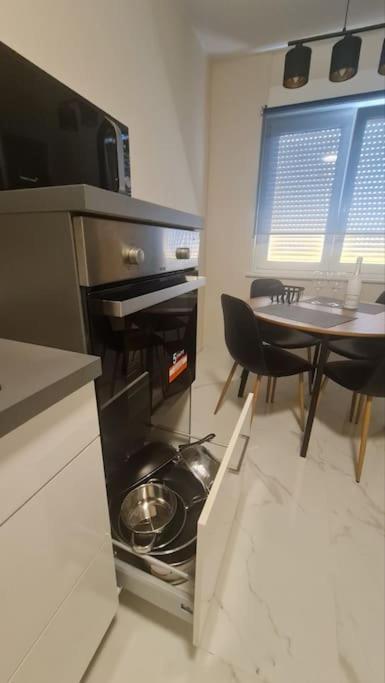 רייקה Mias Luxury Apartment מראה חיצוני תמונה