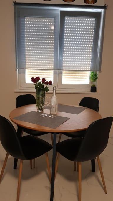 רייקה Mias Luxury Apartment מראה חיצוני תמונה