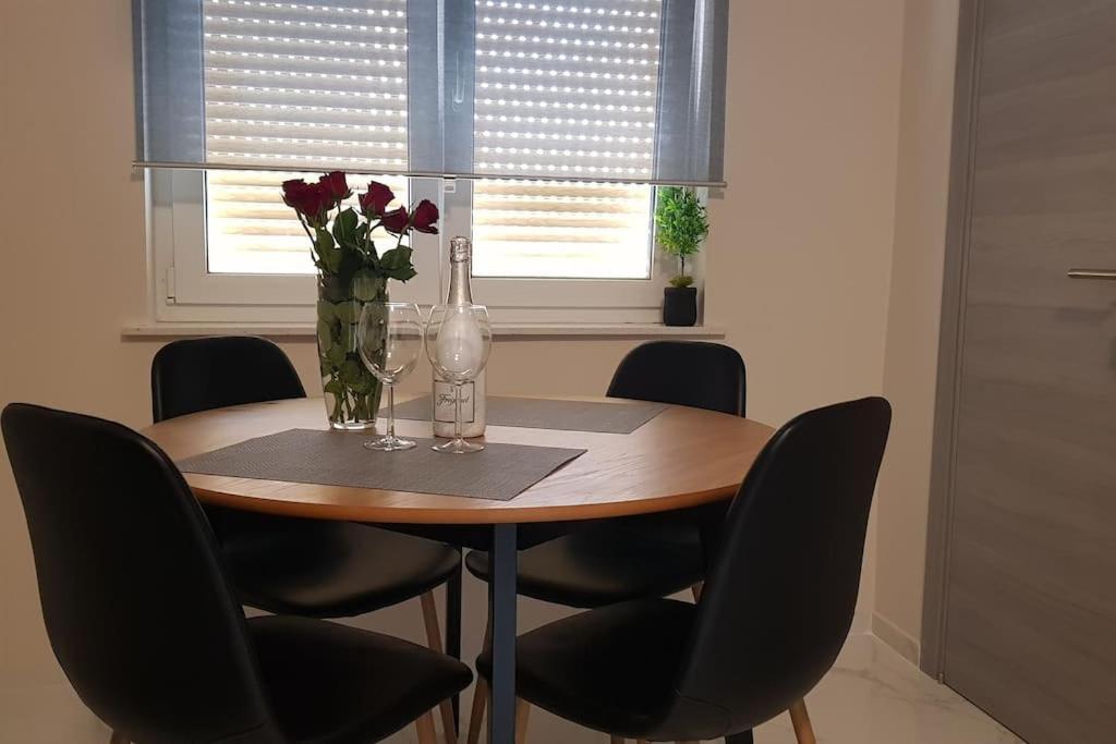 רייקה Mias Luxury Apartment מראה חיצוני תמונה