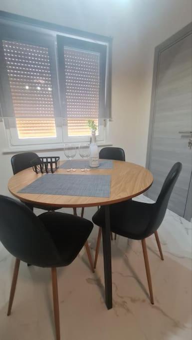 רייקה Mias Luxury Apartment מראה חיצוני תמונה